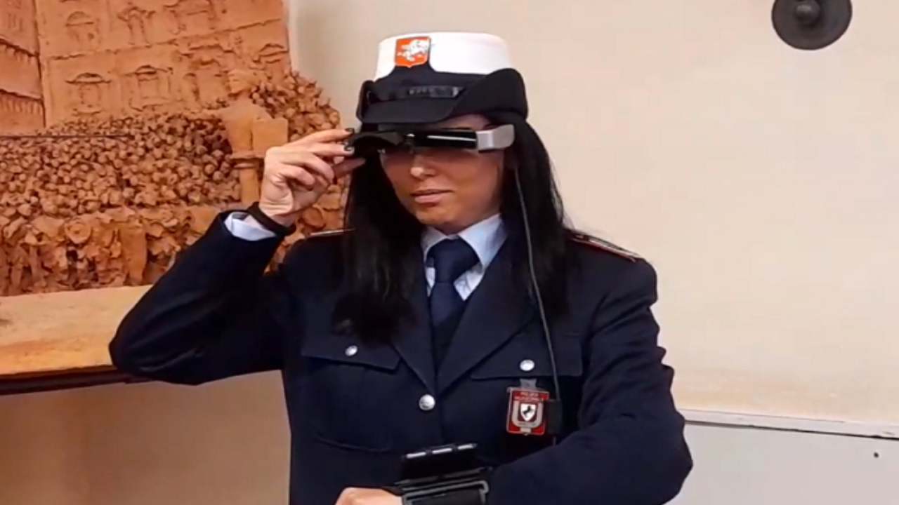 Polizia municipale occhiali infrarossi