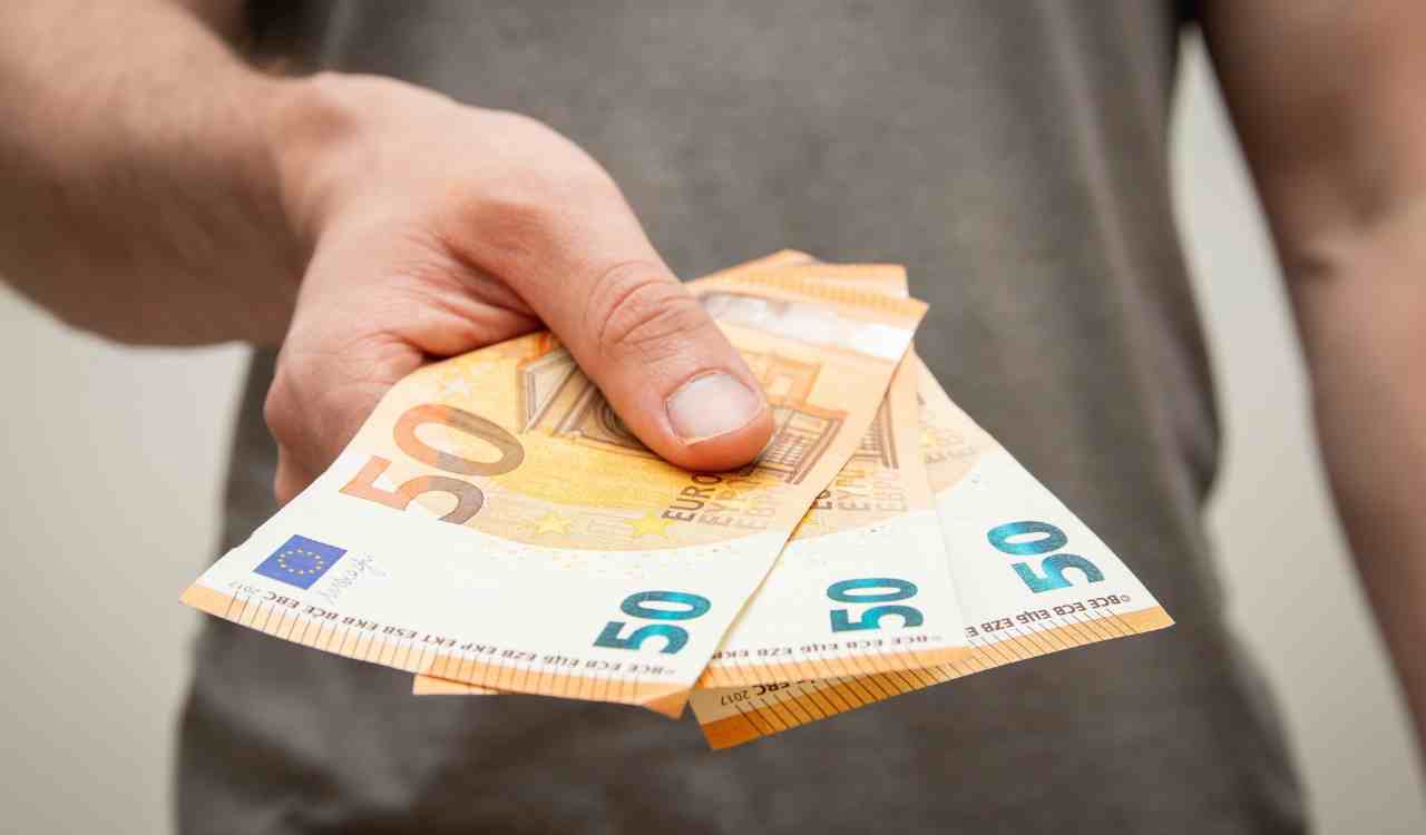 Bonus 150 euro di dicembre: lavoratori dipendenti, autonomi, naspi, invalidità e trattamenti pensionistici