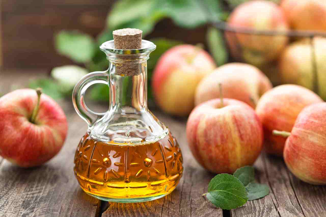 aceto di mele: benefici, utilizzo e controindicazioni